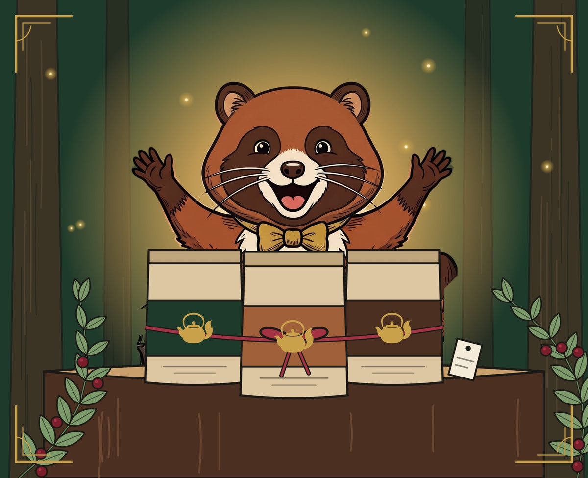 The tanuki with three pouches tied with a ribbon
